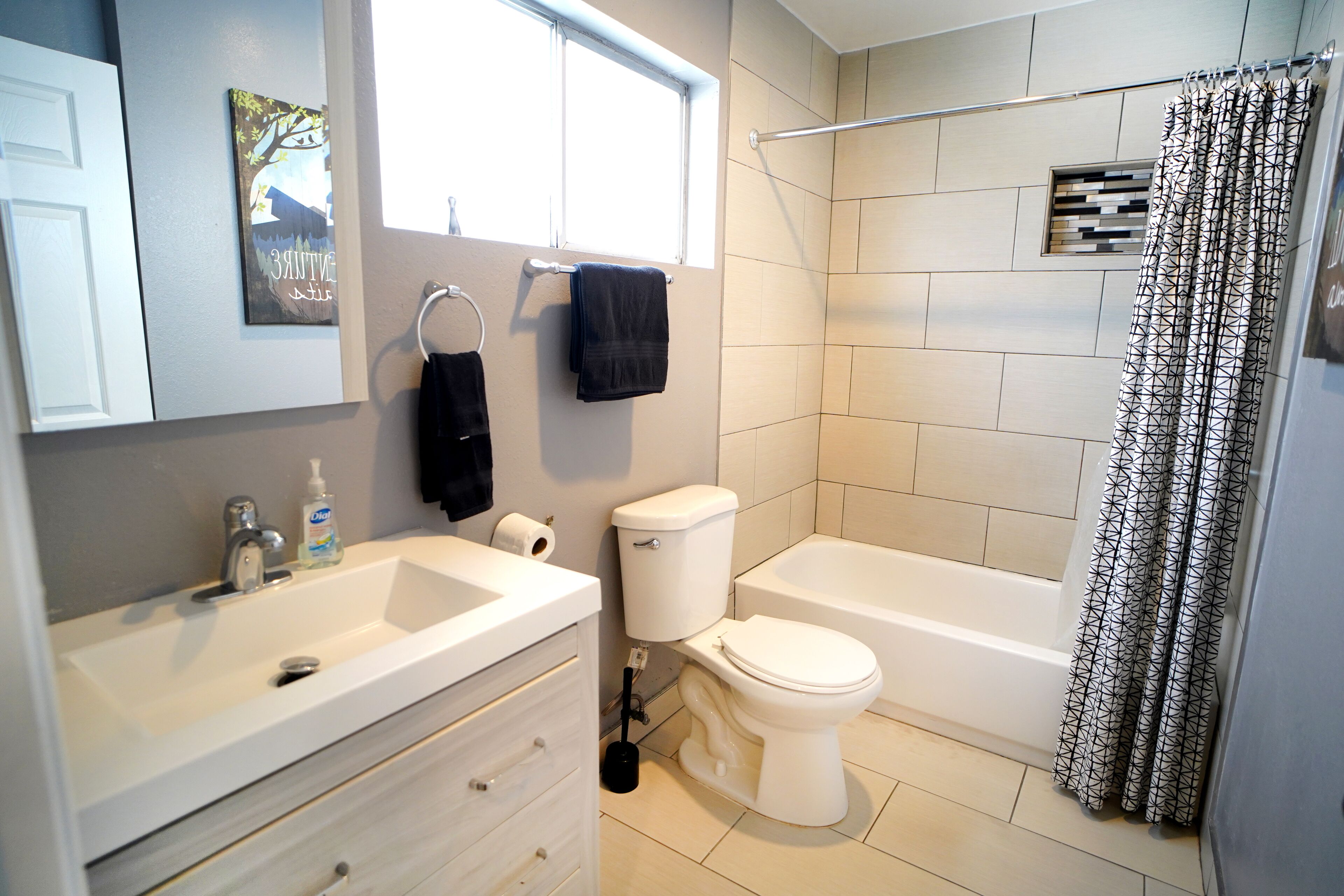 Photo - Anaheim Executive Inn & Suites