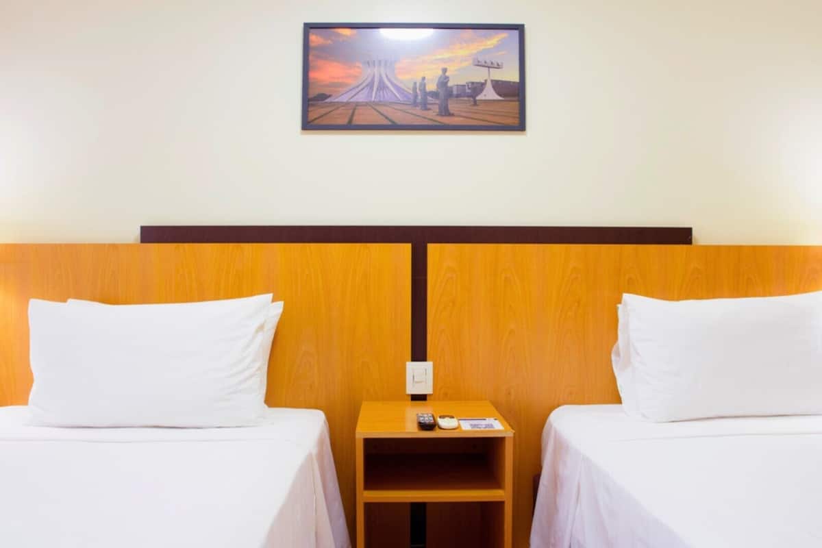 superior room, 2 single beds | 1 bedroom, minibar, in-room safe, desk