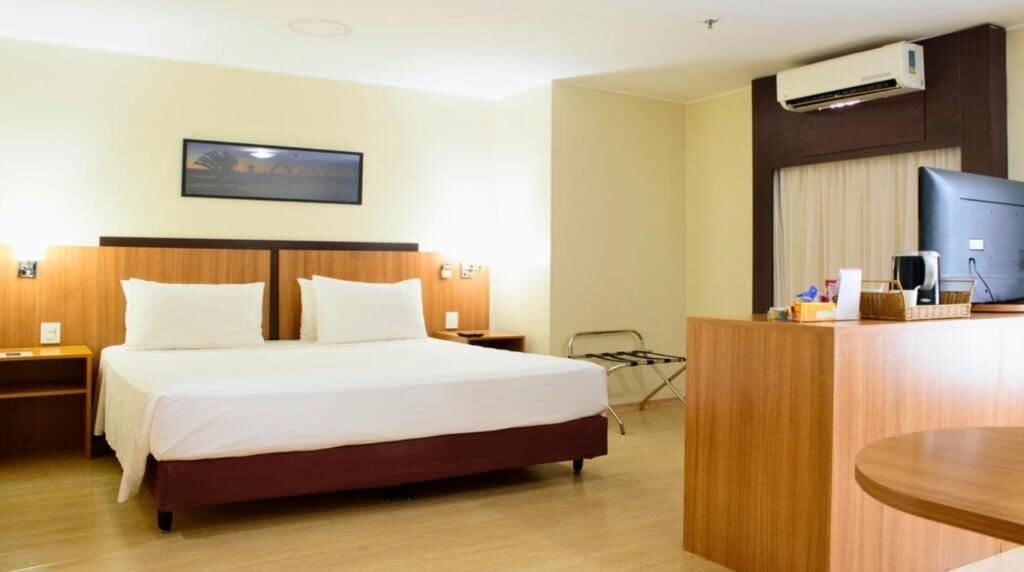 Deluxe Suite, 1 Queen Bed