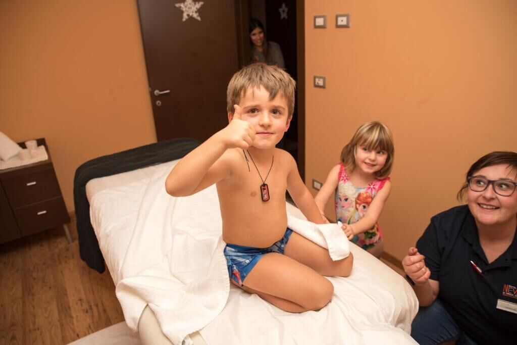 sauna, turkish bath/hammam, body treatments, body wraps, body scrubs