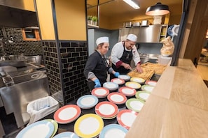 Breakfast, lunch, dinner served; Italian cuisine