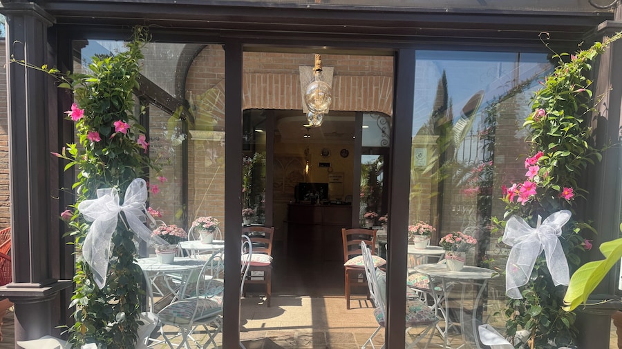 Euro House Inn Airport