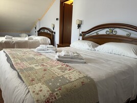 基础公寓, 1 间卧室, 无烟房, 简易厨房 (Attic) | 埃及棉床单、高档床上用品、羽绒被、Select Comfort 床