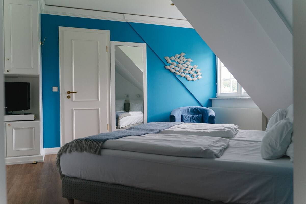 suite | 1 bedroom, in-room safe, desk, blackout curtains