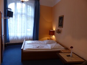 Chambre Triple, salle de bains privée