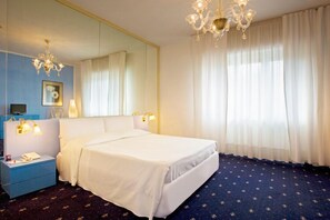 3 chambres, minibar, coffres-forts dans les chambres