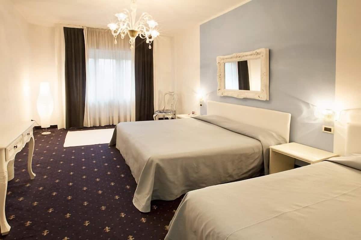3 slaapkamers, een minibar, een kluis op de kamer, geluiddichte muren