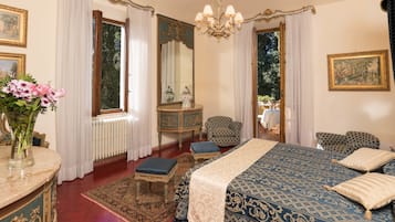 Superior Double or Twin Room | Minibar, in-room safe, free WiFi, bed sheets