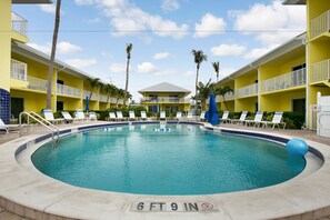 2 outdoor pools - Sandpiper Gulf (Fort Myers Beach)