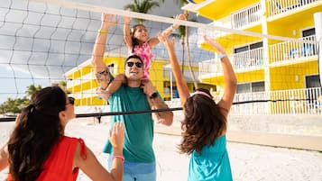 På stranden og hvit sand