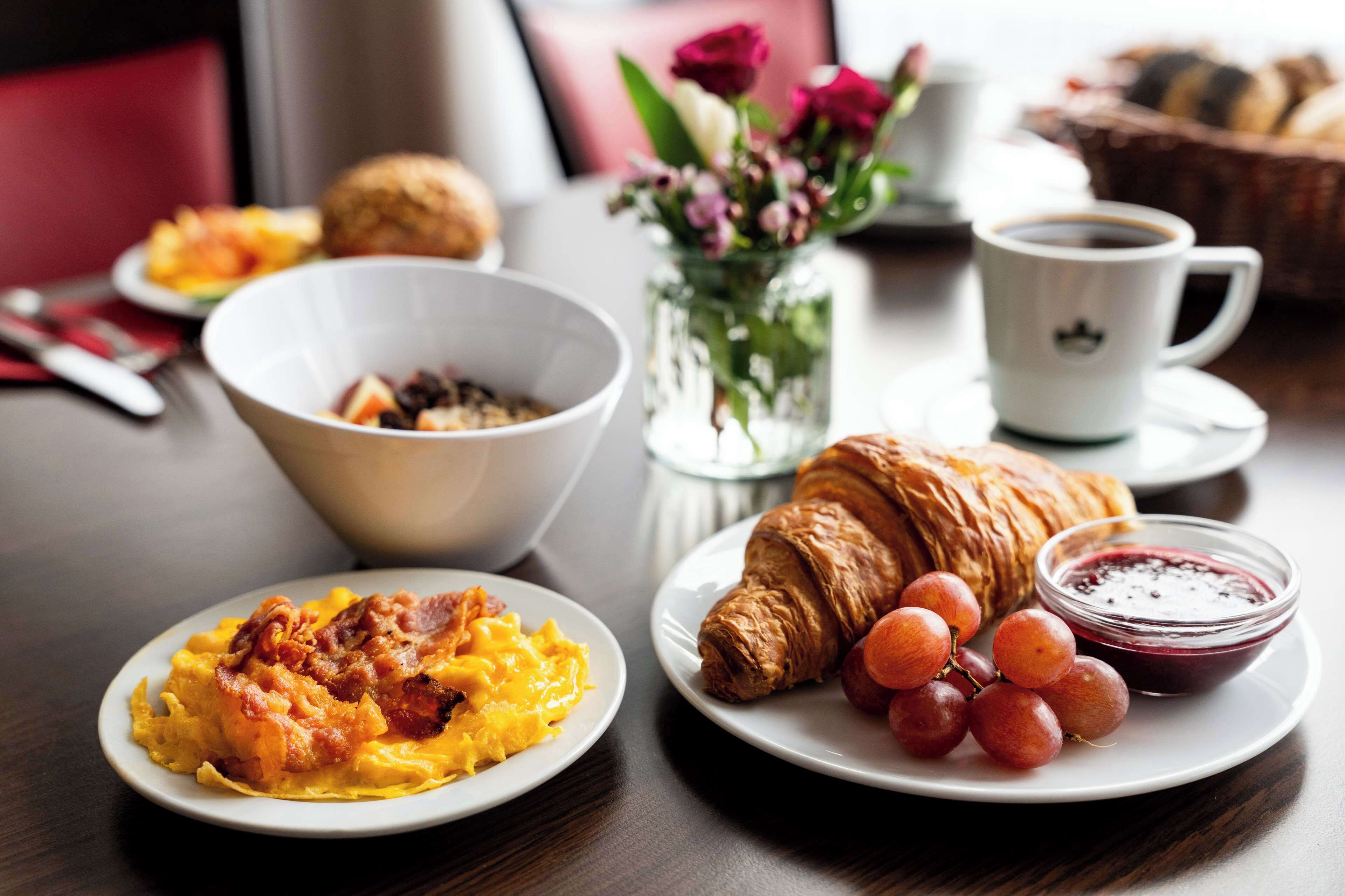 Sarapan siap masak di hari kerja (EUR 19 per orang)