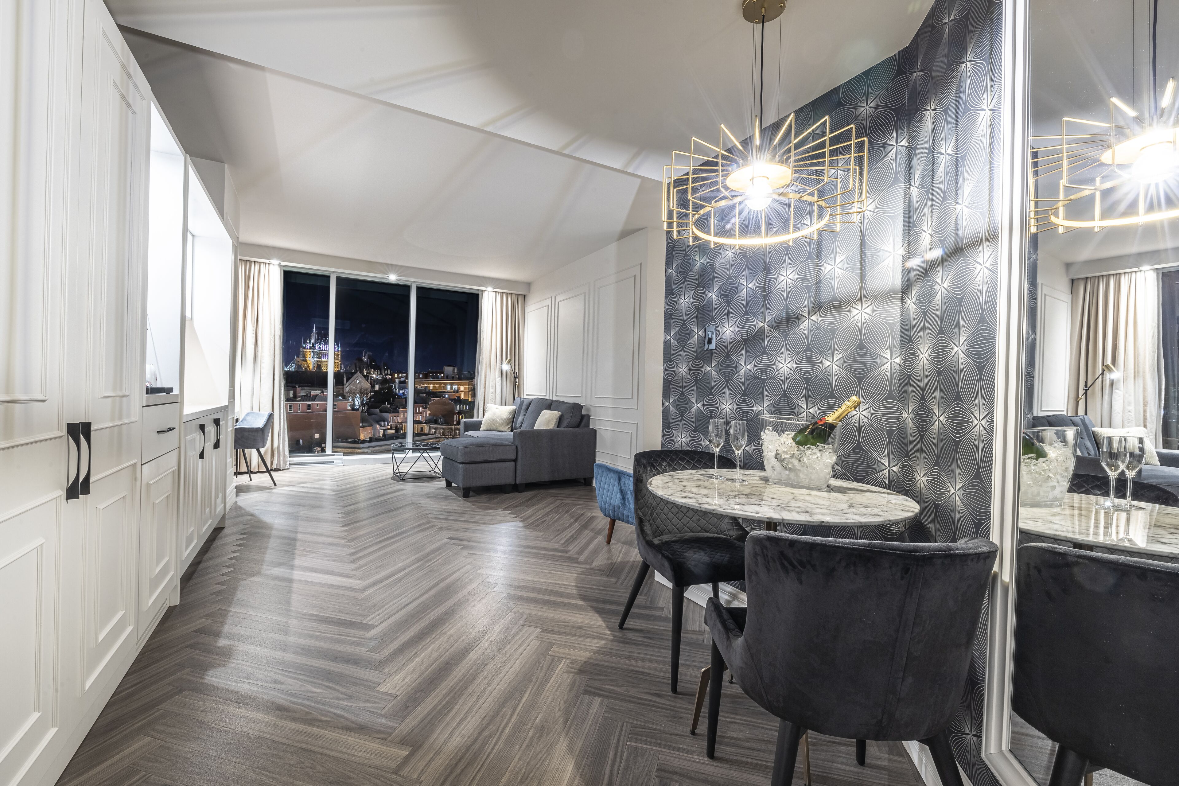 suite citadine with king bed, old quebec view | private kitchenette | coffee/tea maker