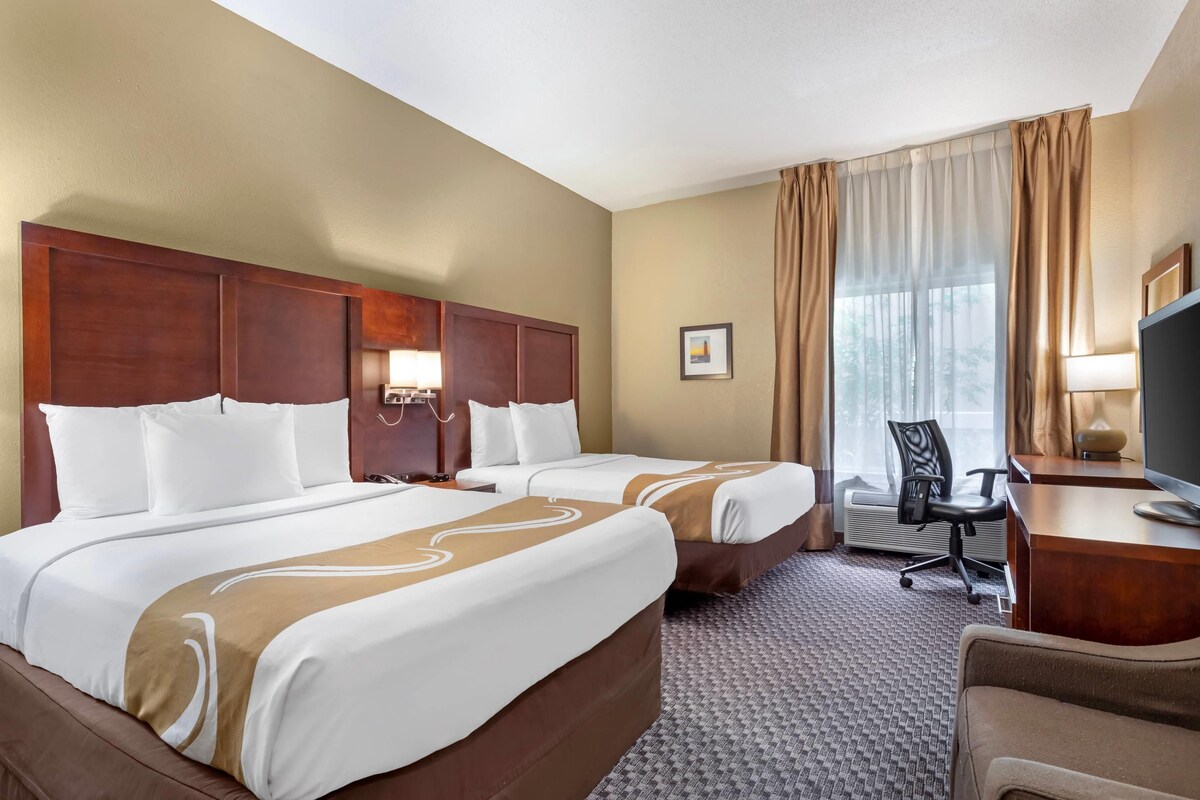 Standard Room, 2 Queen Beds, Non Smoking