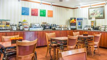 Tägliches inbegriffenes Frühstück zum Mitnehmen