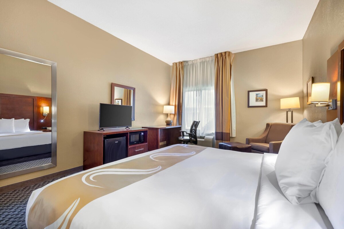 In-room safe, desk, laptop workspace, iron/ironing board