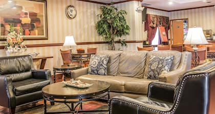 Quality Inn & Suites Ann Arbor Hwy 23