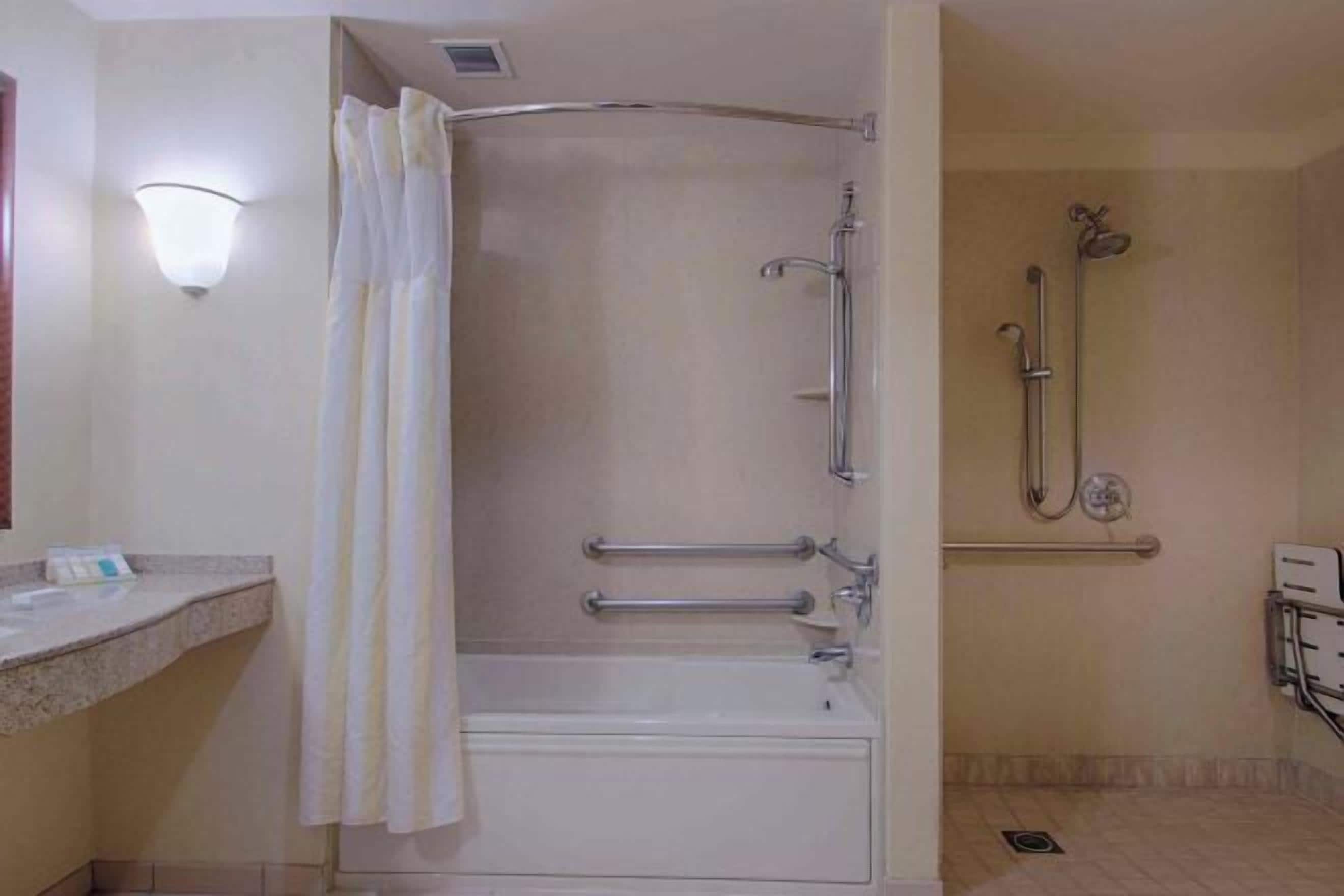 Bathroom | Free toiletries, hair dryer, towels, soap