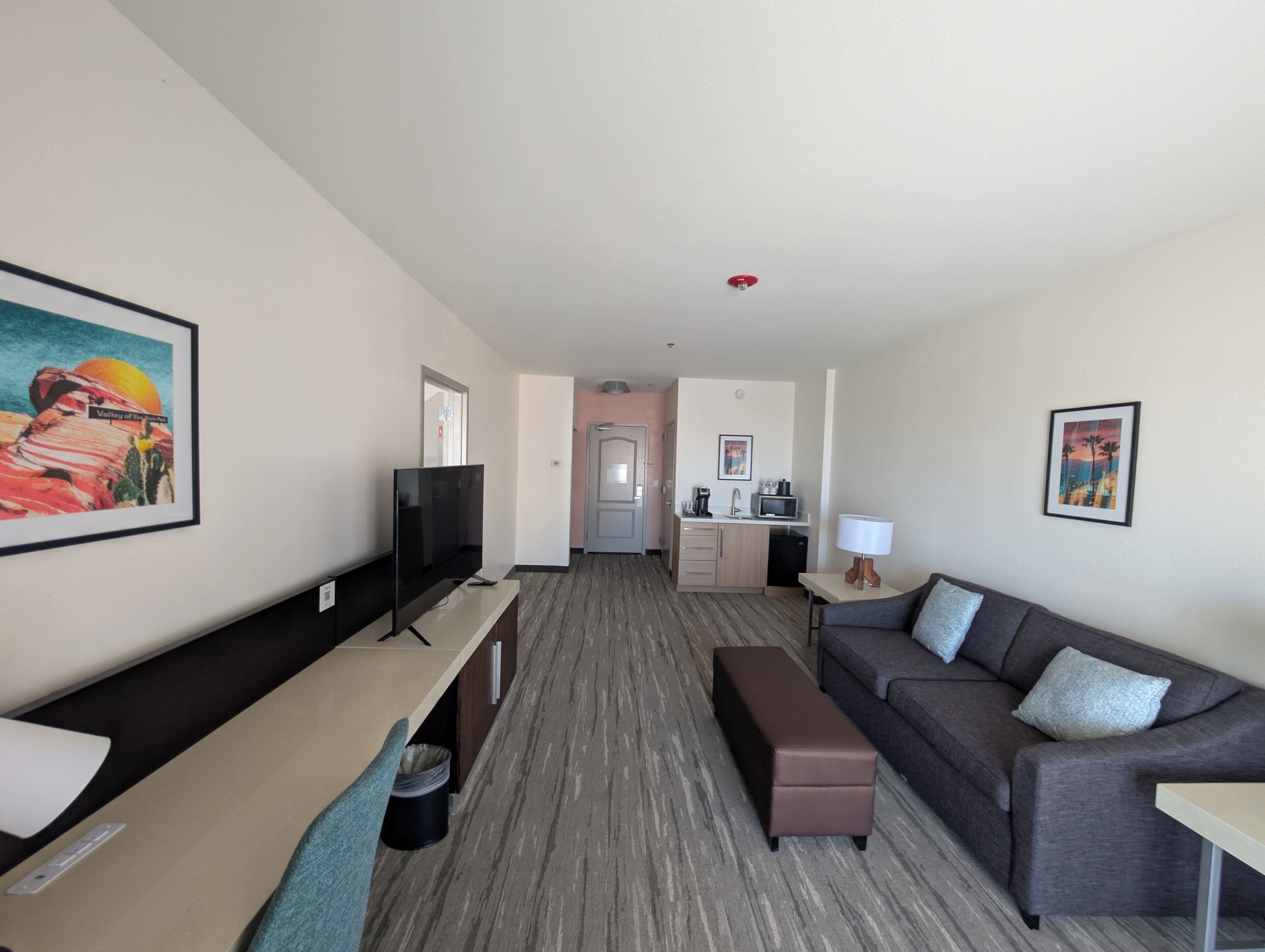 Suite, One King Bed, Non-Smoking | Iron/ironing board, free cots/infant beds, free WiFi, bed sheets