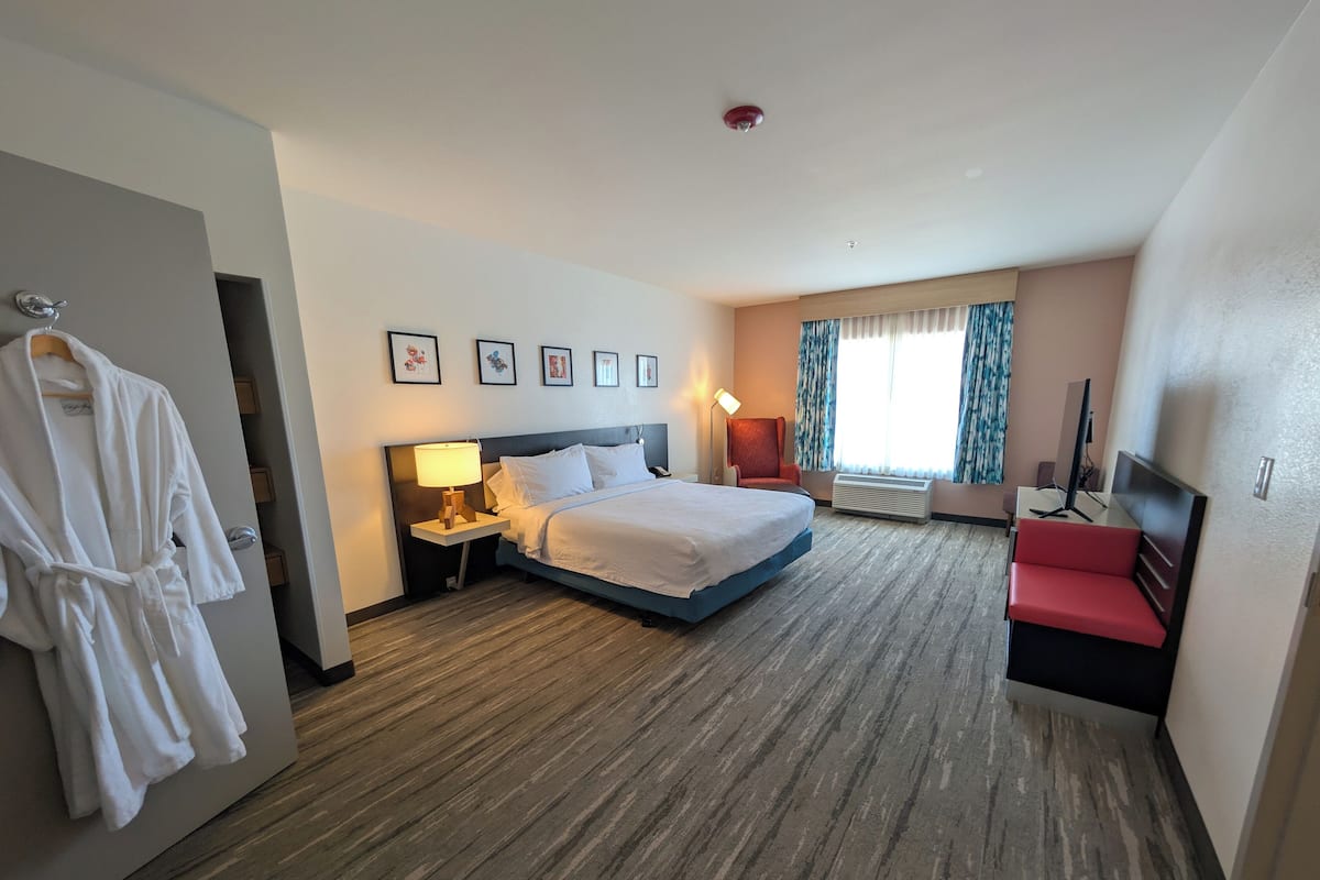 Suite, barrierefrei | Zimmersafe, Bügeleisen/Bügelbrett, kostenlose Babybetten