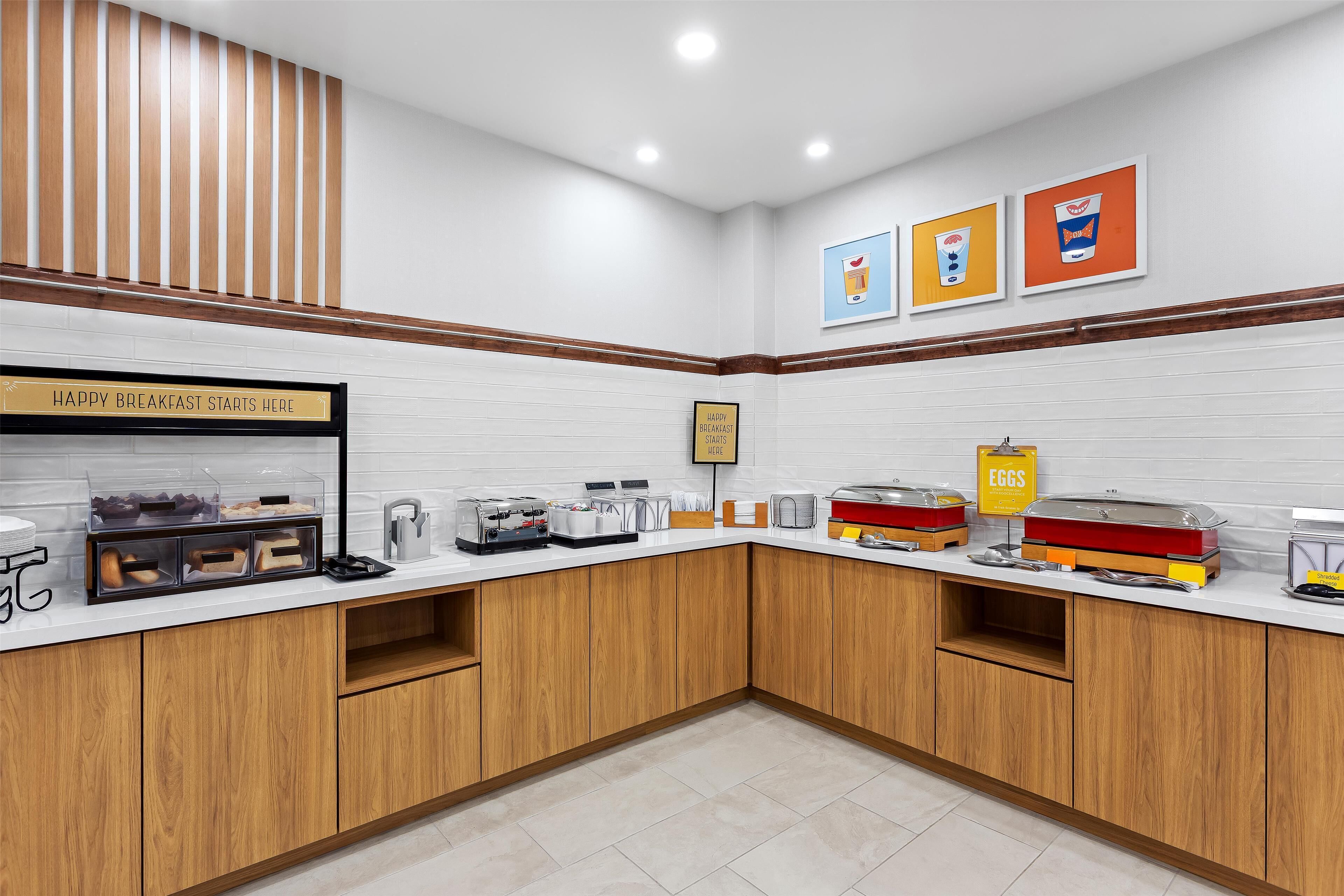 free daily continental breakfast