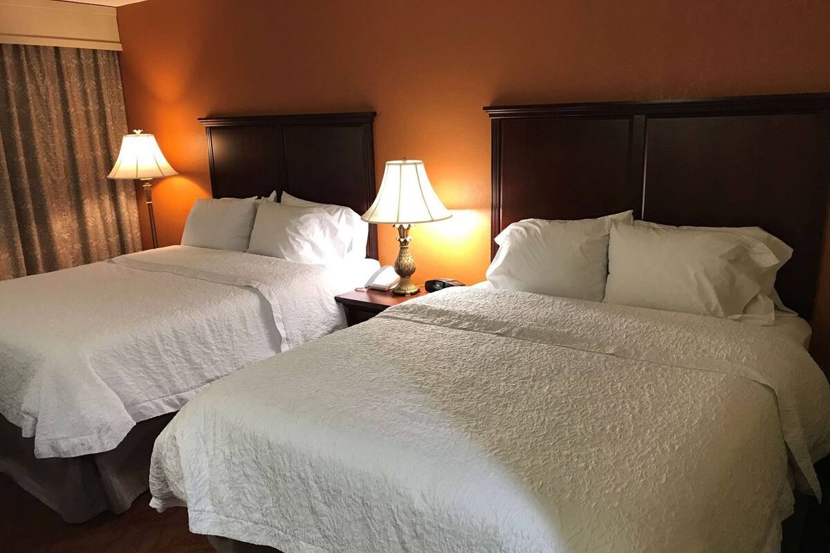 In-room safe, desk, iron/ironing board, free WiFi