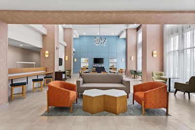 Hampton Inn & Suites Bolingbrook