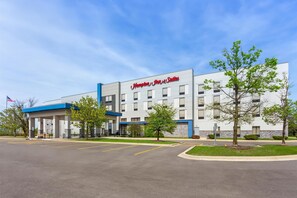 Exterior - Hampton Inn & Suites Bolingbrook (Bolingbrook)