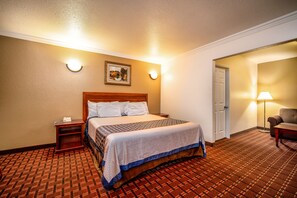 Desk, iron/ironing board, free WiFi - Regency Inn & Suites (Downey)