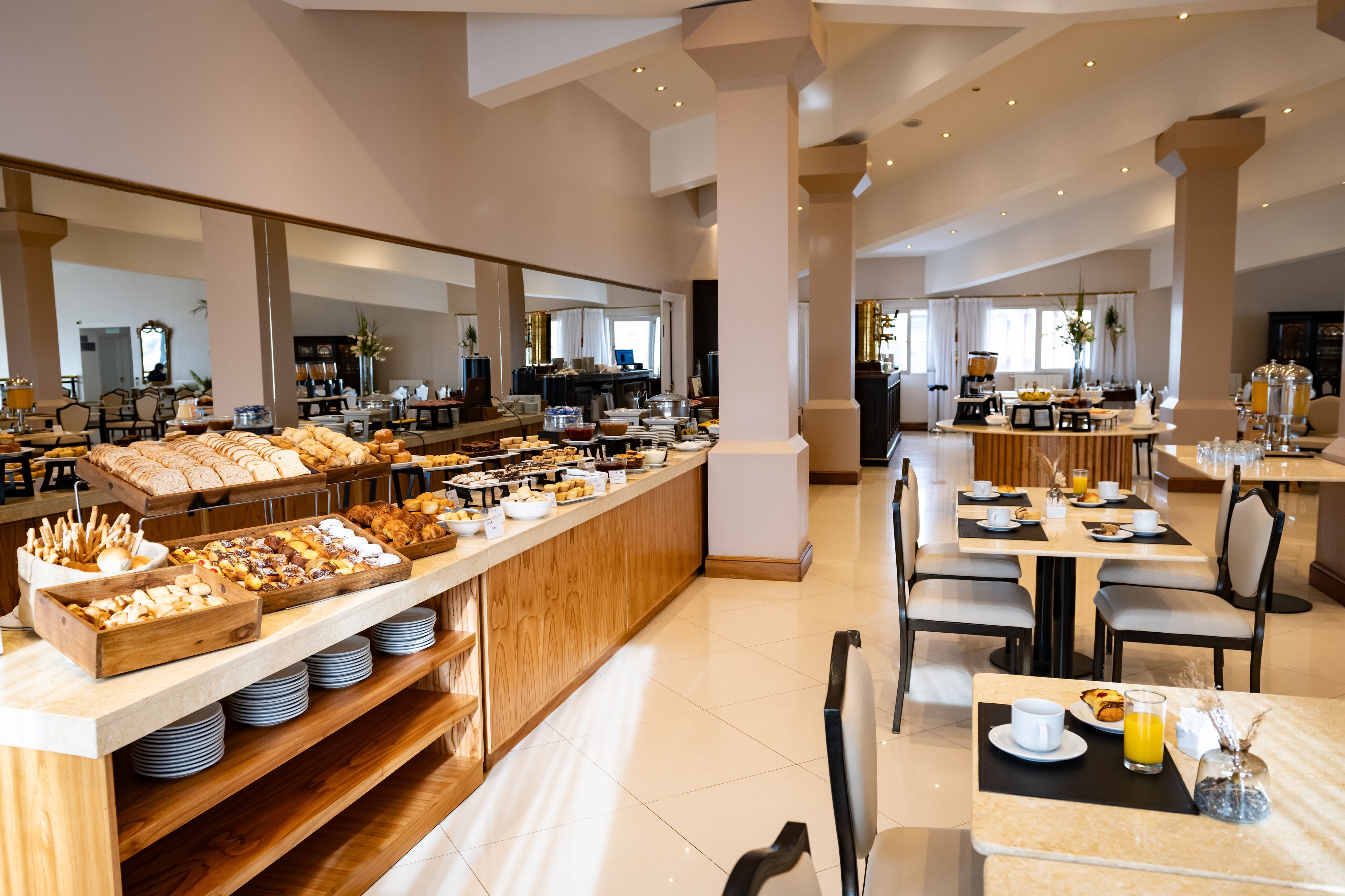 Desayuno buffet incluido todos los días 