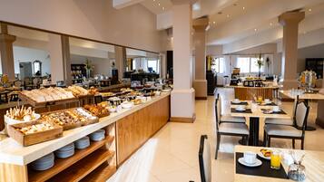Petit déjeuner buffet compris tous les jours