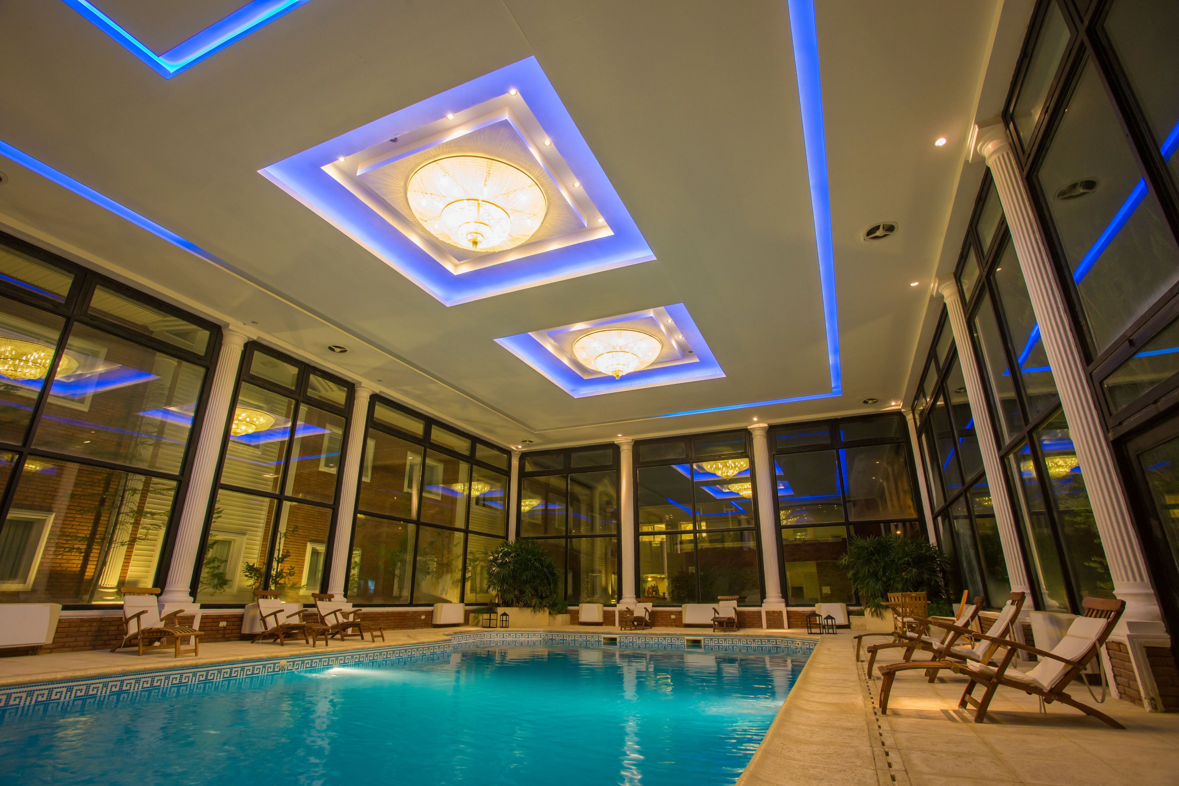 indoor pool, open 10:00 am to 10:00 pm, pool loungers