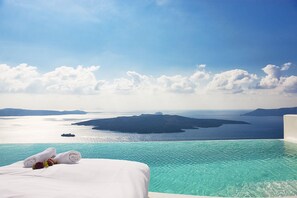 Body treatments, body scrubs, facials, manicures and pedicures, massages - Cosmopolitan Suites (Santorini)