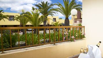 1 bedroom, minibar, desk, free cots/infant beds