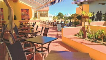 Bar (en el alojamiento)