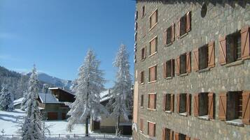 ด้านหน้าที่พัก