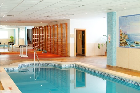 Innenpool. Hotel Stil Bonsai