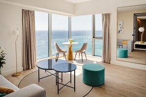 40-inch TV with satellite channels - Arrecife Gran Hotel & Spa (Arrecife)