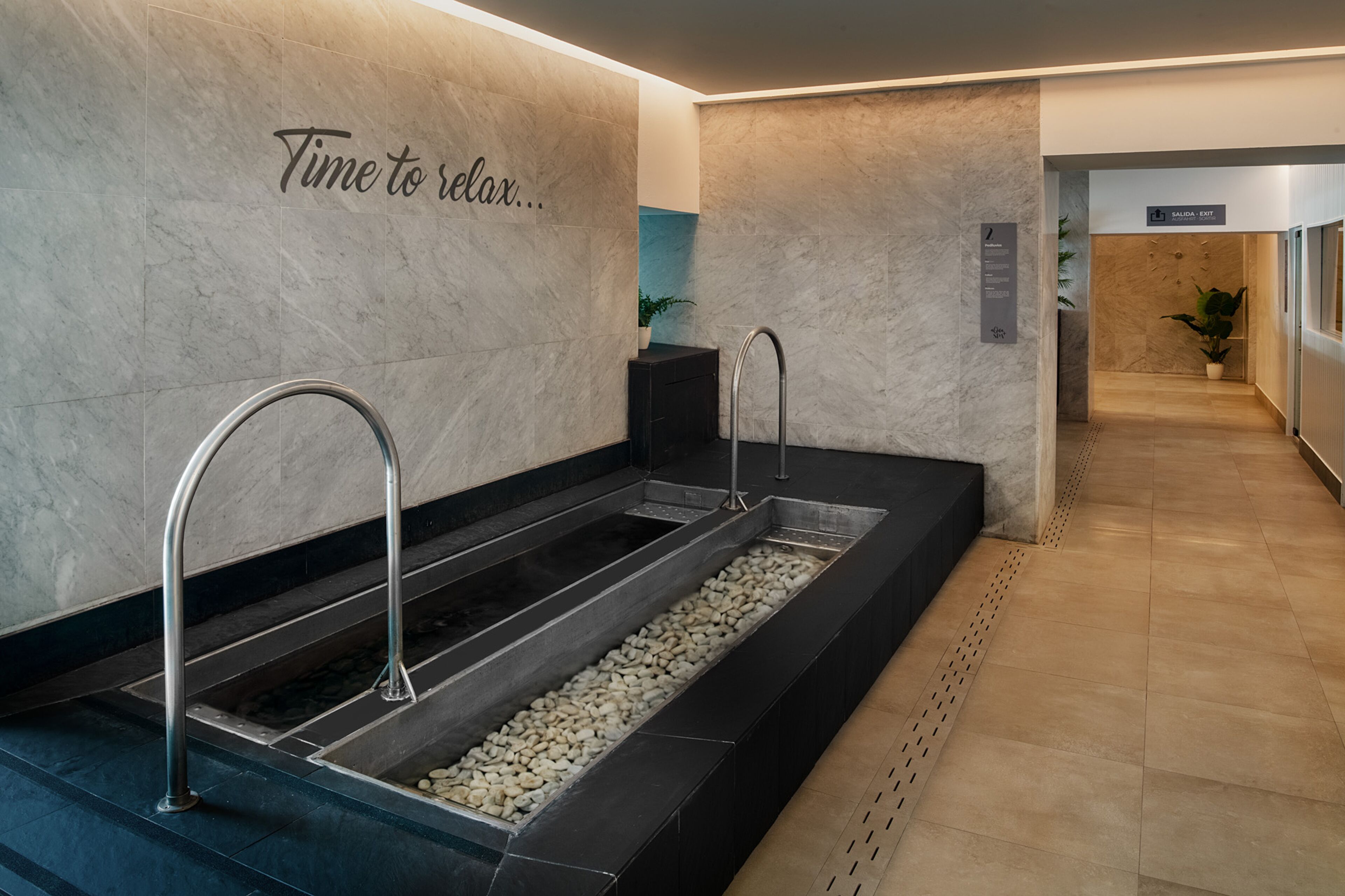 couples treatment room(s), sauna, hot tub, turkish bath/hammam