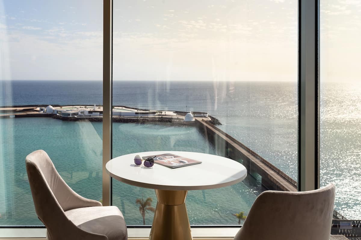 suite, sea view | beach/ocean view