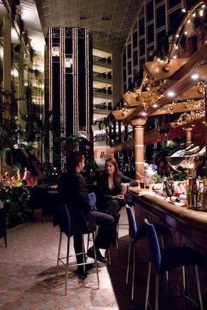 2 bars/lounges, poolside bar