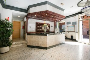 Reception - Atenas Granada (Granada)