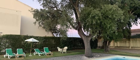 Seasonal outdoor pool, sun loungers