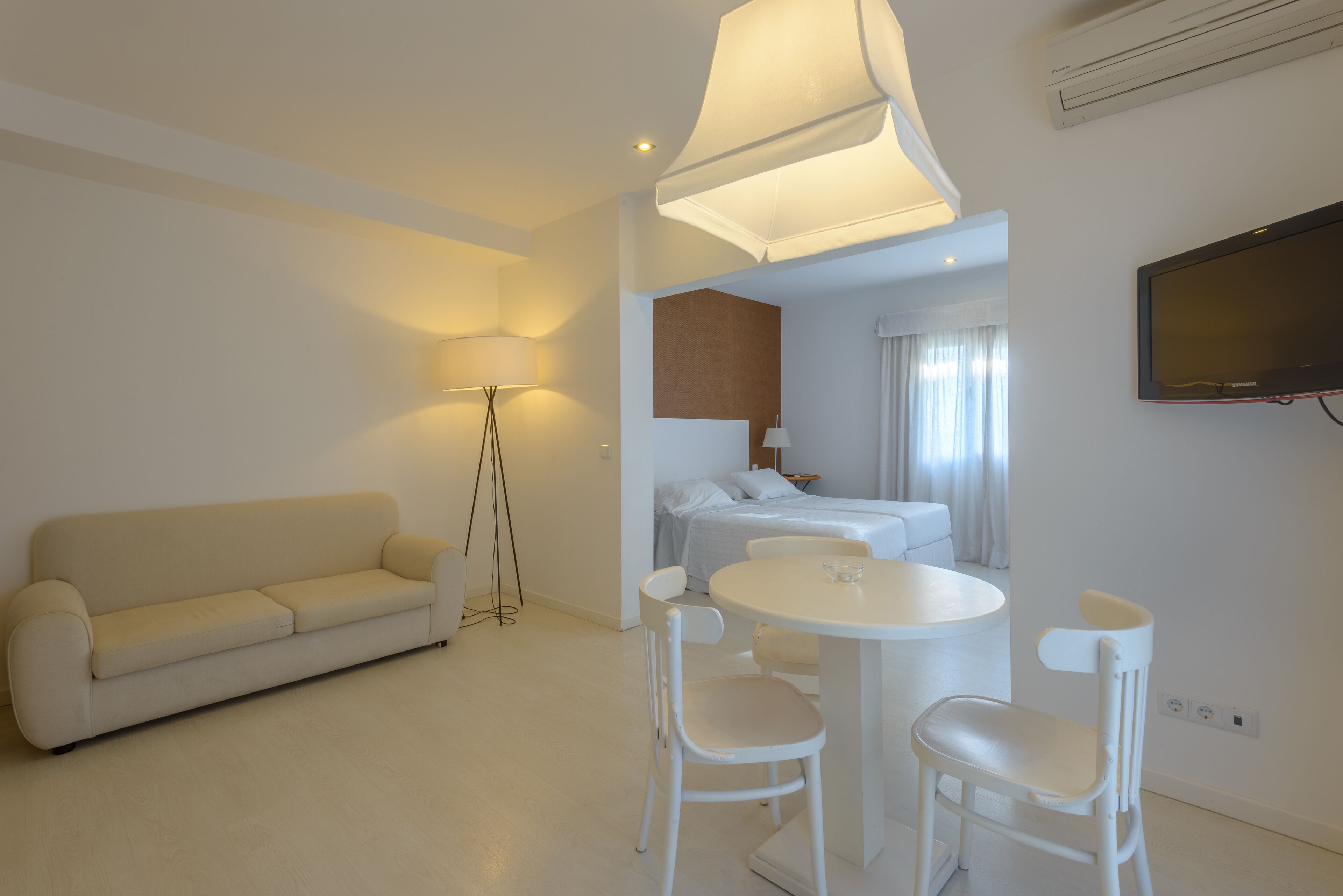 superior studio | in-room safe, desk, blackout curtains, soundproofing