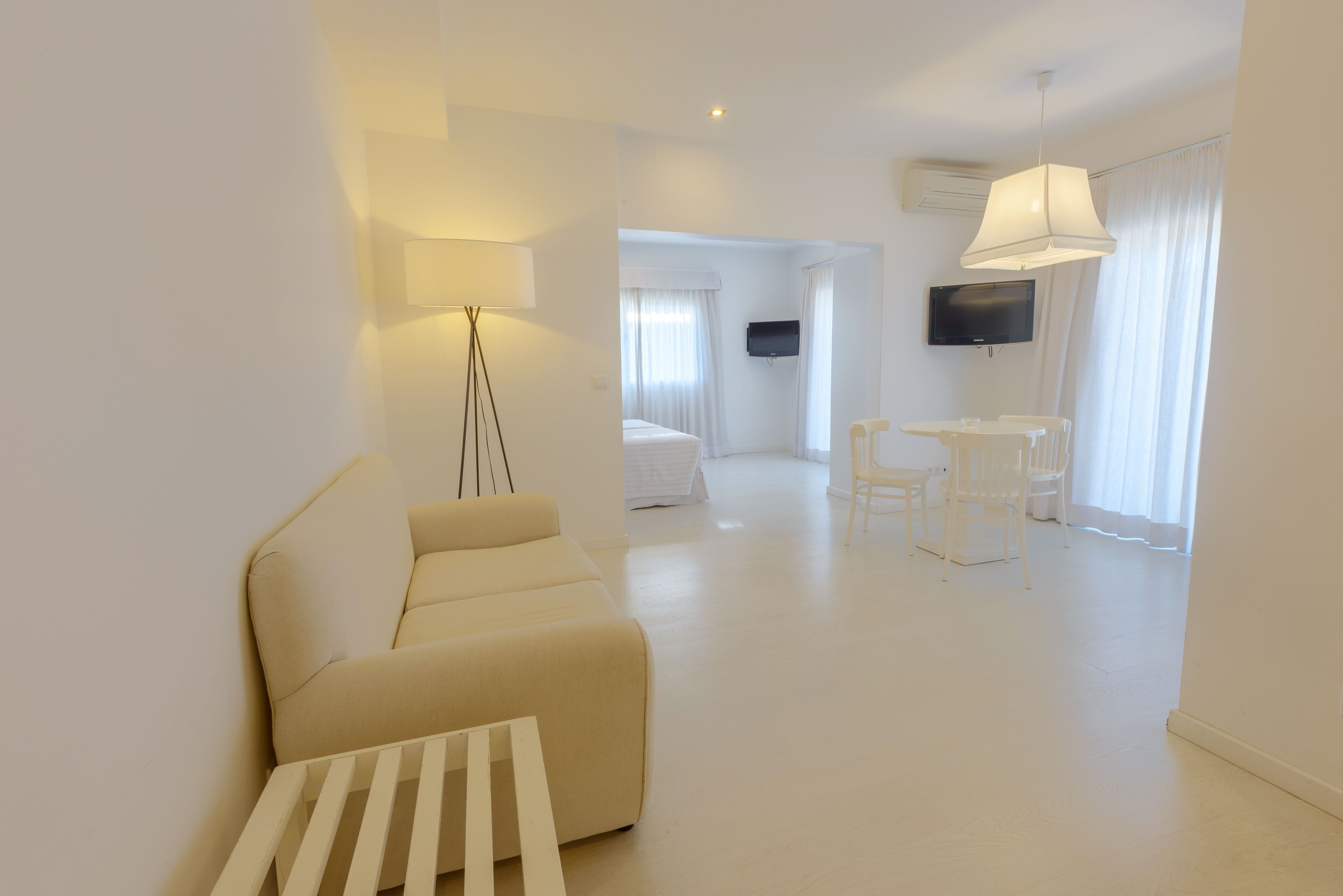 Superior Studio | Living area | 32-inch LCD TV with cable channels, TV