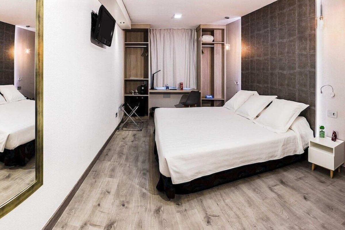 Couette en duvet d'oie, minibar, coffres-forts dans les chambres, bureau