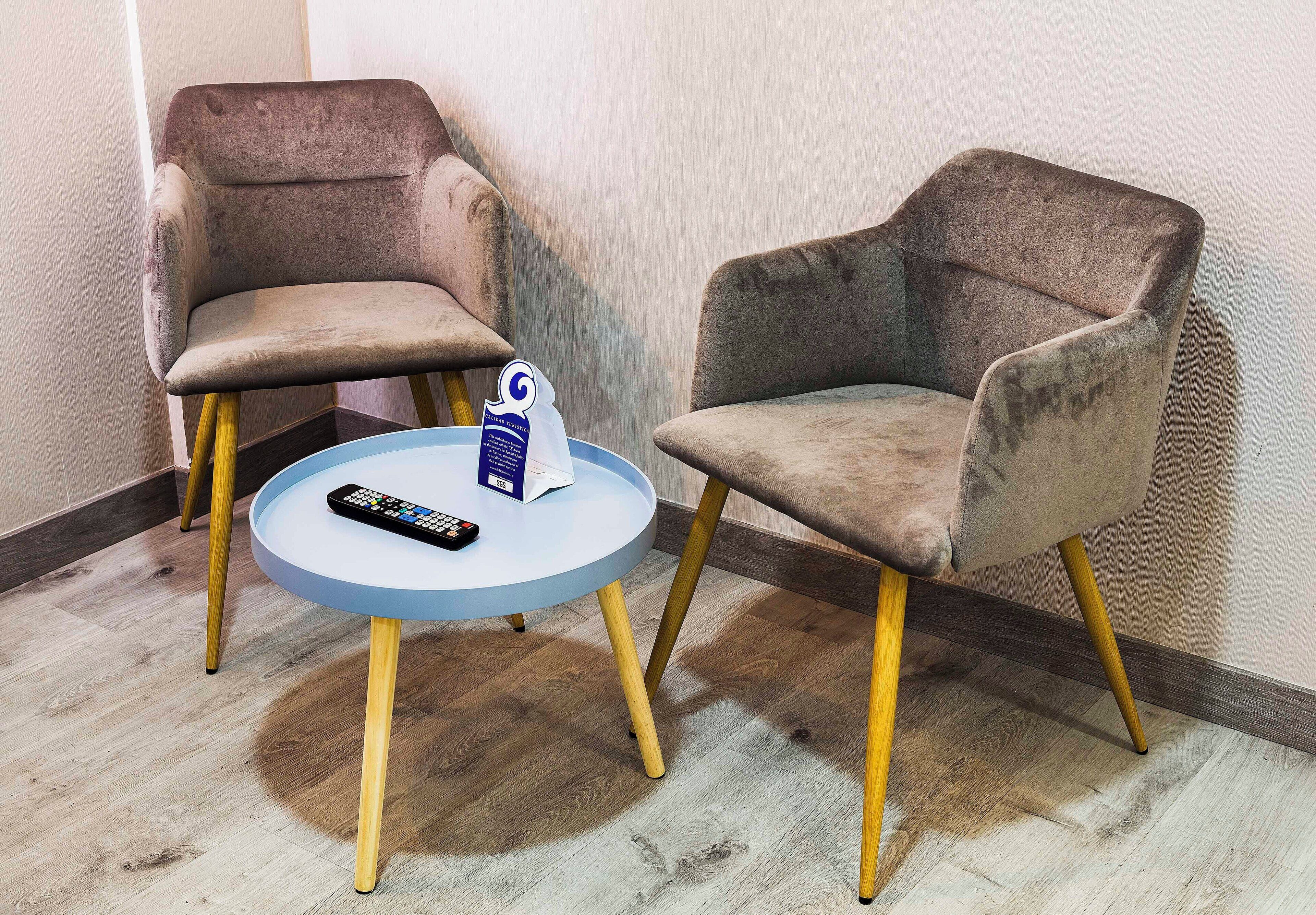 1 bedroom, down duvets, minibar, in-room safe