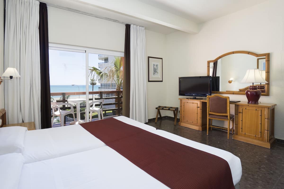 Escrivaninha, Wi-Fi de cortesia, roupa de cama