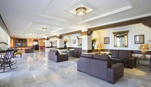 ロビー応接スペース