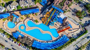 3 outdoor pools, pool umbrellas, pool loungers - VONRESORT Golden Beach - All Inclusive (Manavgat)