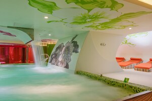 Un sauna, baño turco/hammam, tratamientos corporales